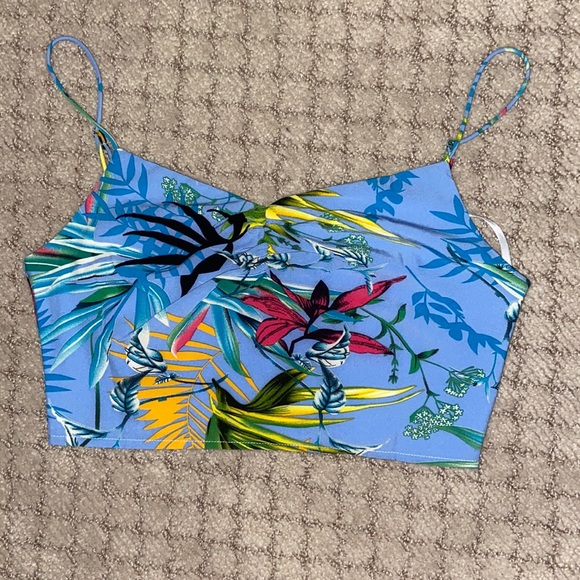 superdown Tops - Revolve crop top